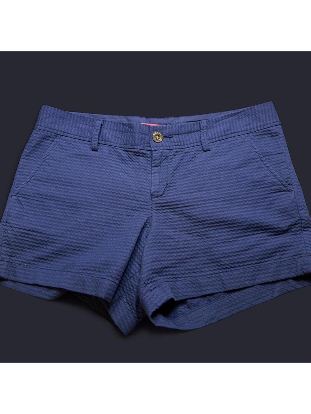 Lilly Pulitzer Women's Blue and Navy Shorts - Size 12